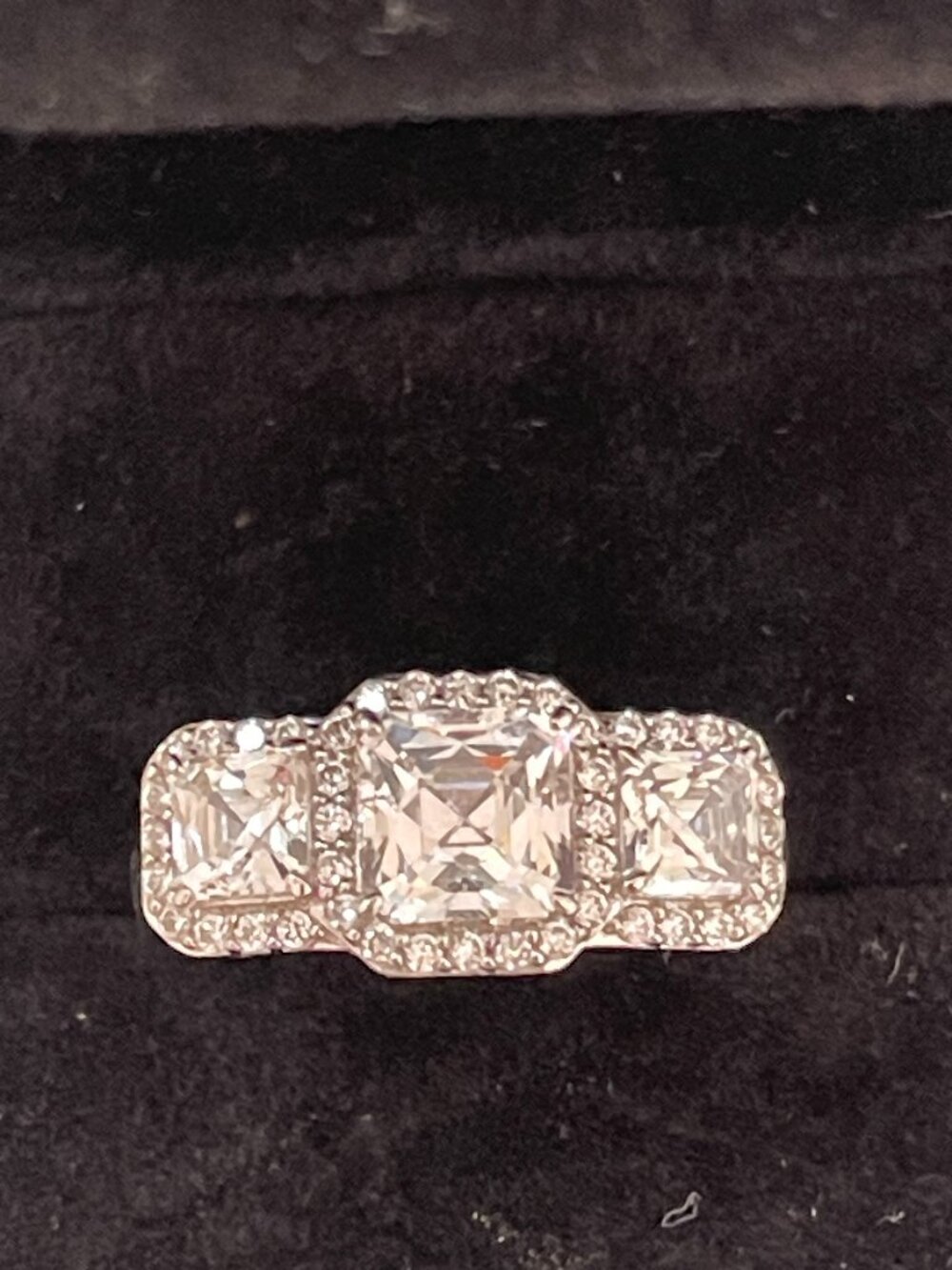 Beautiful Three Stone CZ Ring (Asscher cut?) Ring size 8.